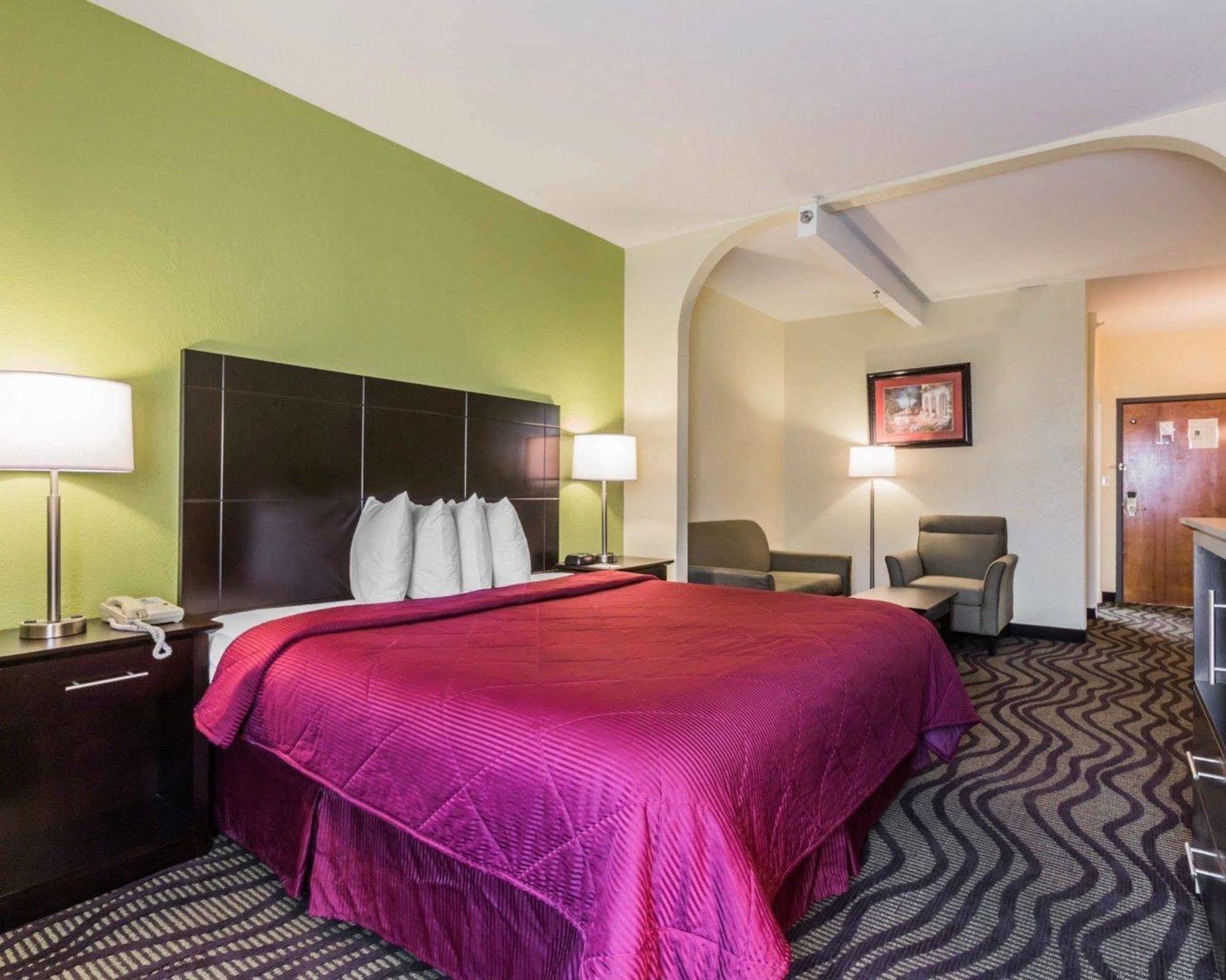 Quality Inn & Suites North Montgomery Eksteriør bilde