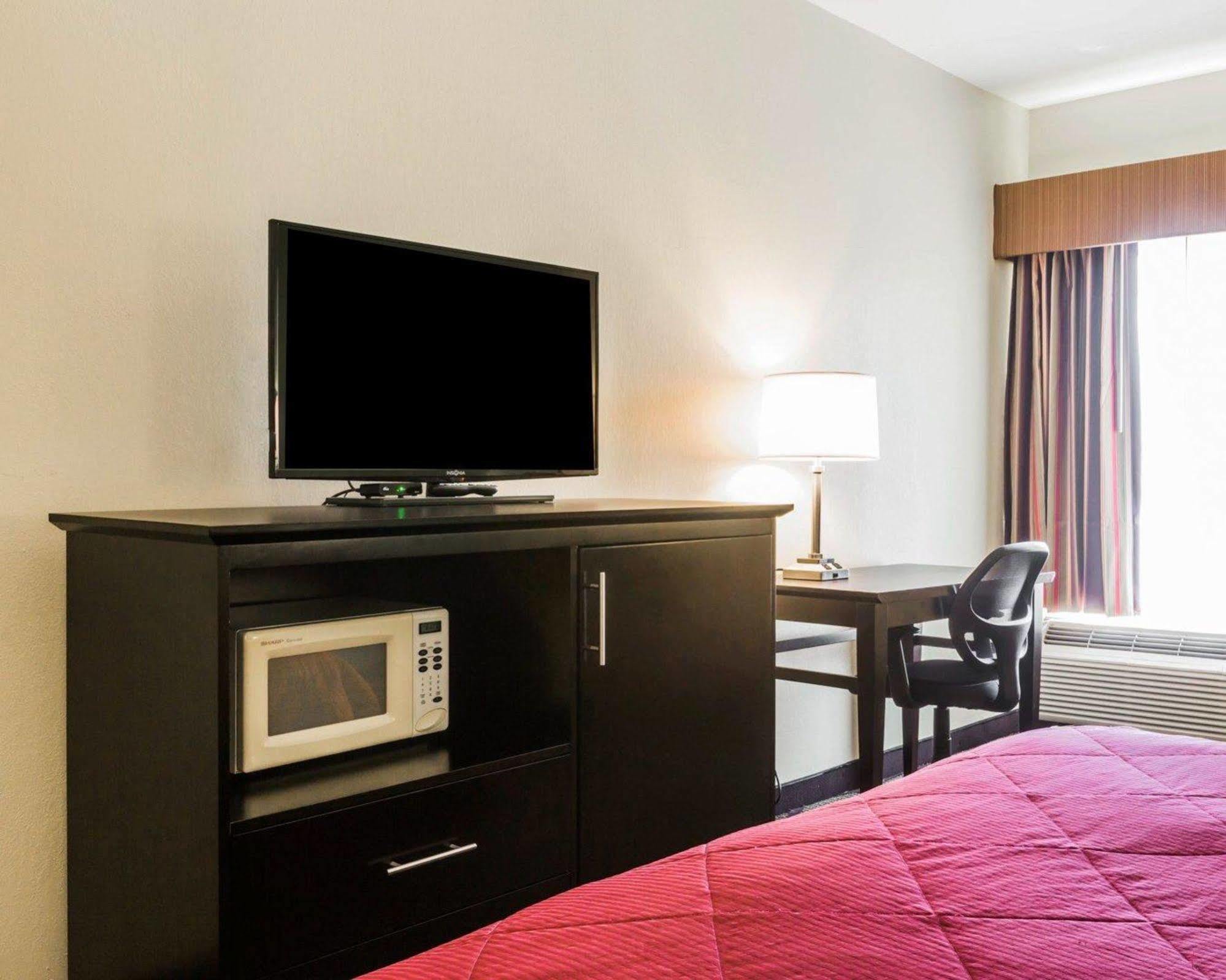Quality Inn & Suites North Montgomery Eksteriør bilde