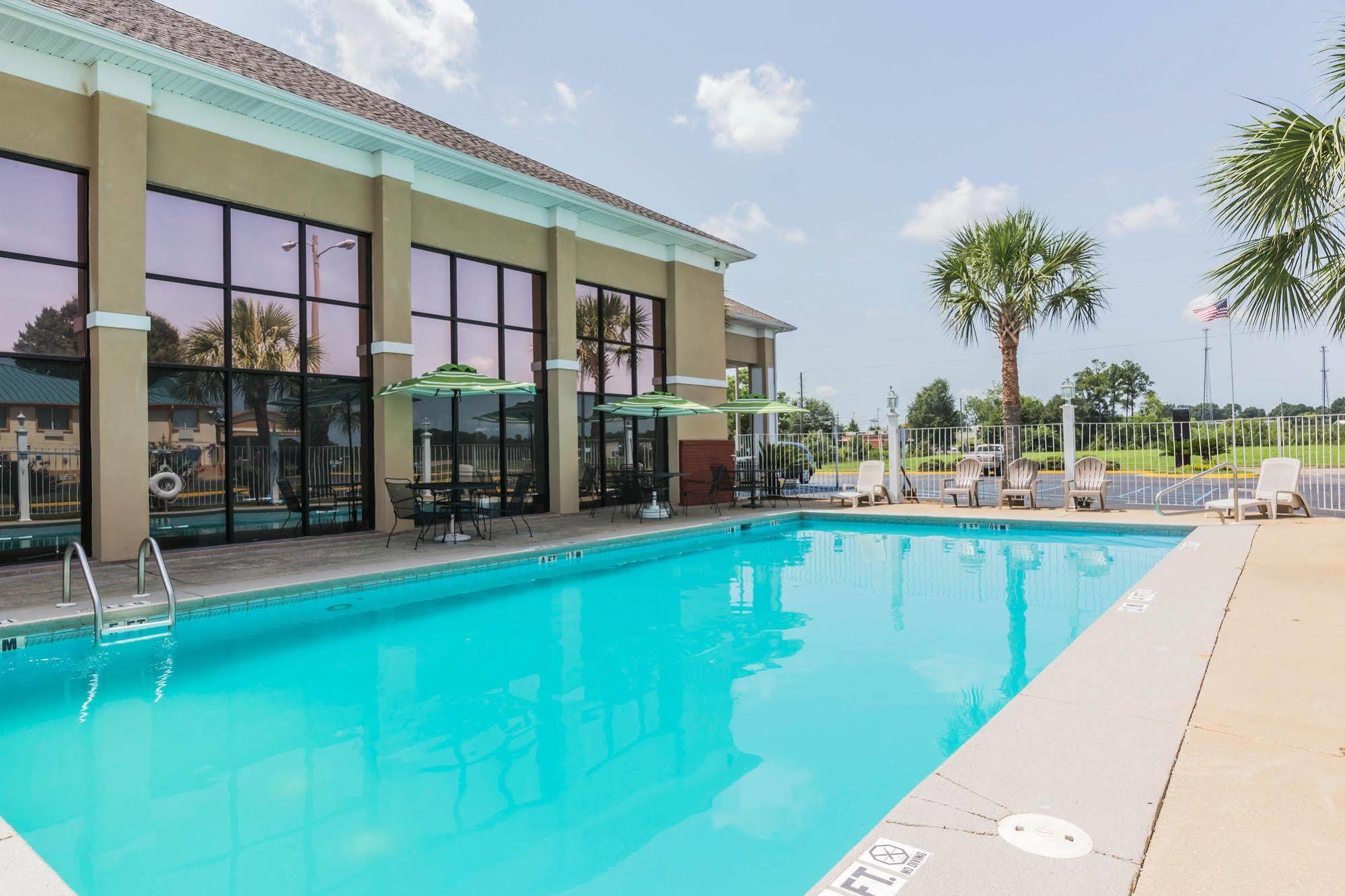 Quality Inn & Suites North Montgomery Eksteriør bilde