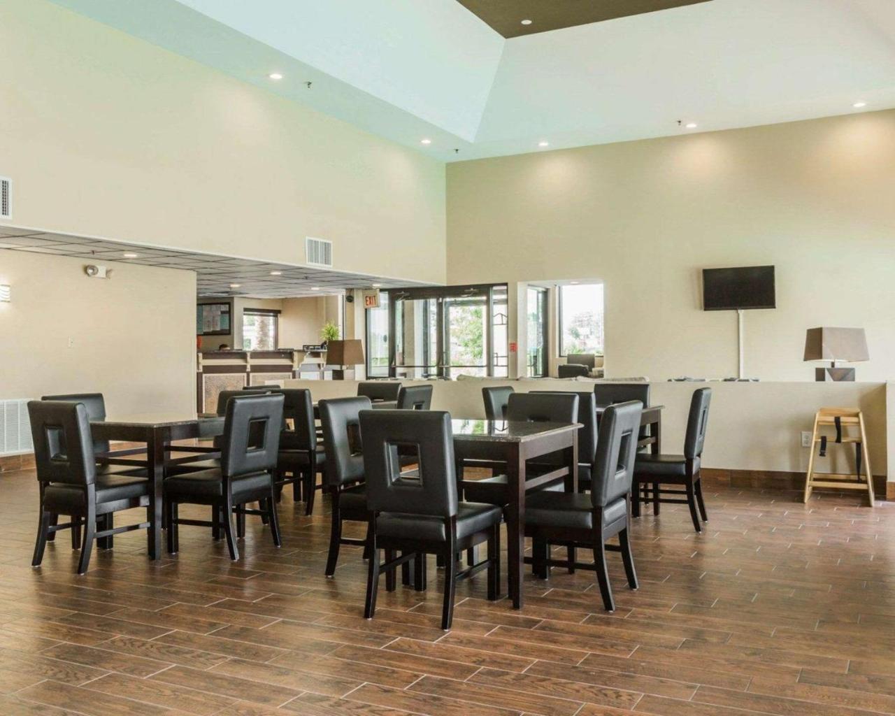 Quality Inn & Suites North Montgomery Eksteriør bilde